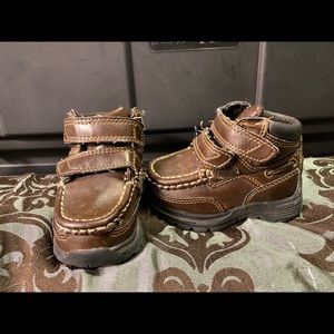 Boys boots